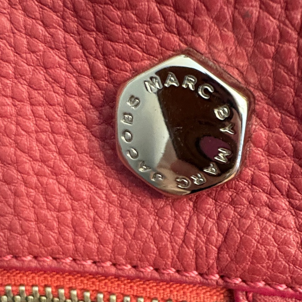 Marc By Marc Jacobs Deep Fuschia Pebbled Leather Crossbody - Picture 4 of 16